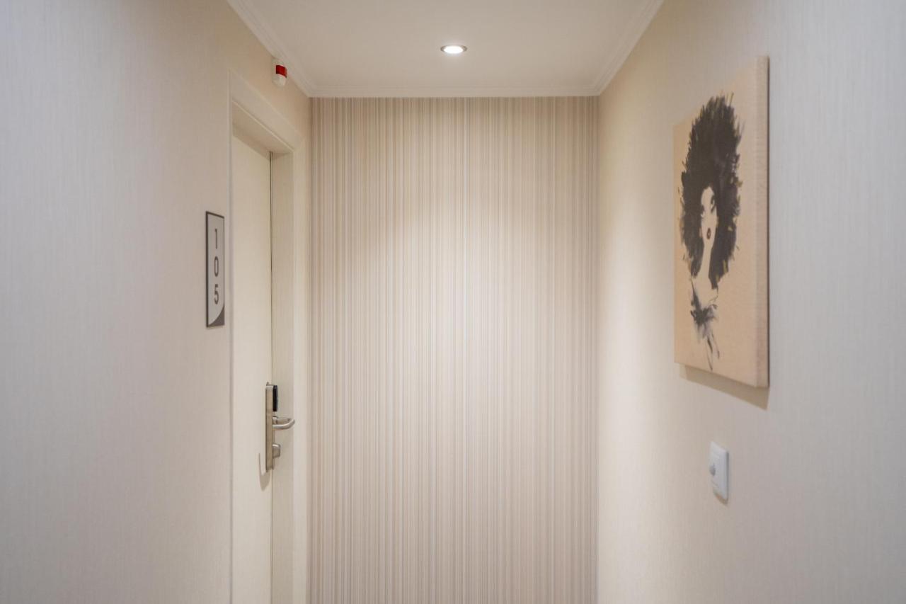 Dinya リスボン ホテル エクステリア 写真